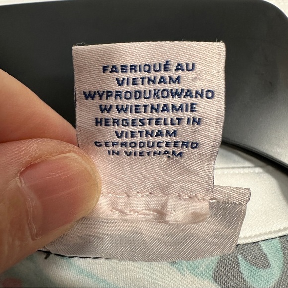 Tommy Bahama women's sleeveless 1/4 zip golf/tennis top, sz. L, floral - Picture 4 of 7